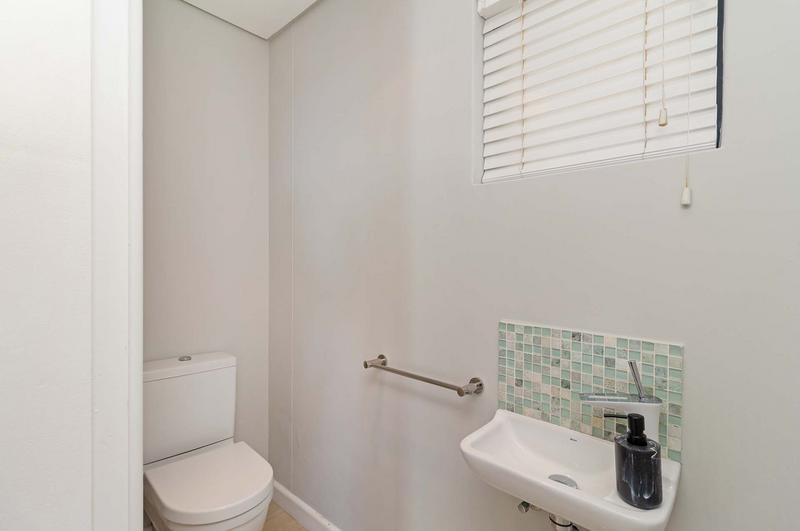 7 Bedroom Property for Sale in Llandudno Western Cape